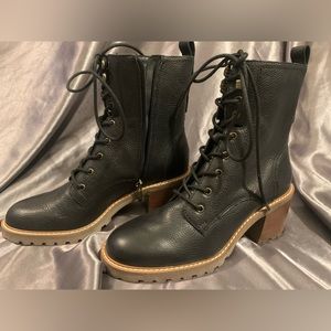 Crown vintage black yuliana boot size 8.5M